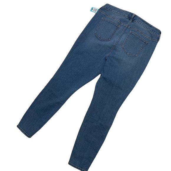 Torrid Denim Jeans Skinny Hi-Rise Medium Blue Wash 5 Pocket - Picture 4 of 14